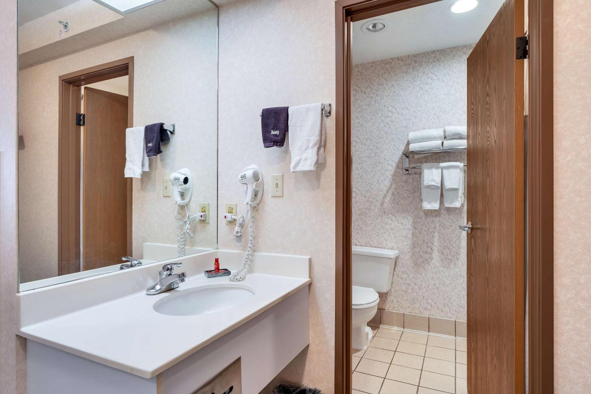 Surestay Plus Hotel By Best Western Price Luaran gambar